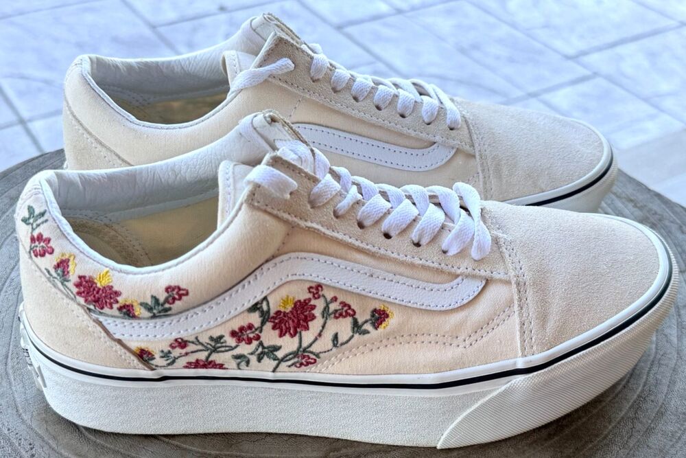 Vans Old Skool Stackform Platform Shoe Cream Sneaker Embroidered Floral SZ 10